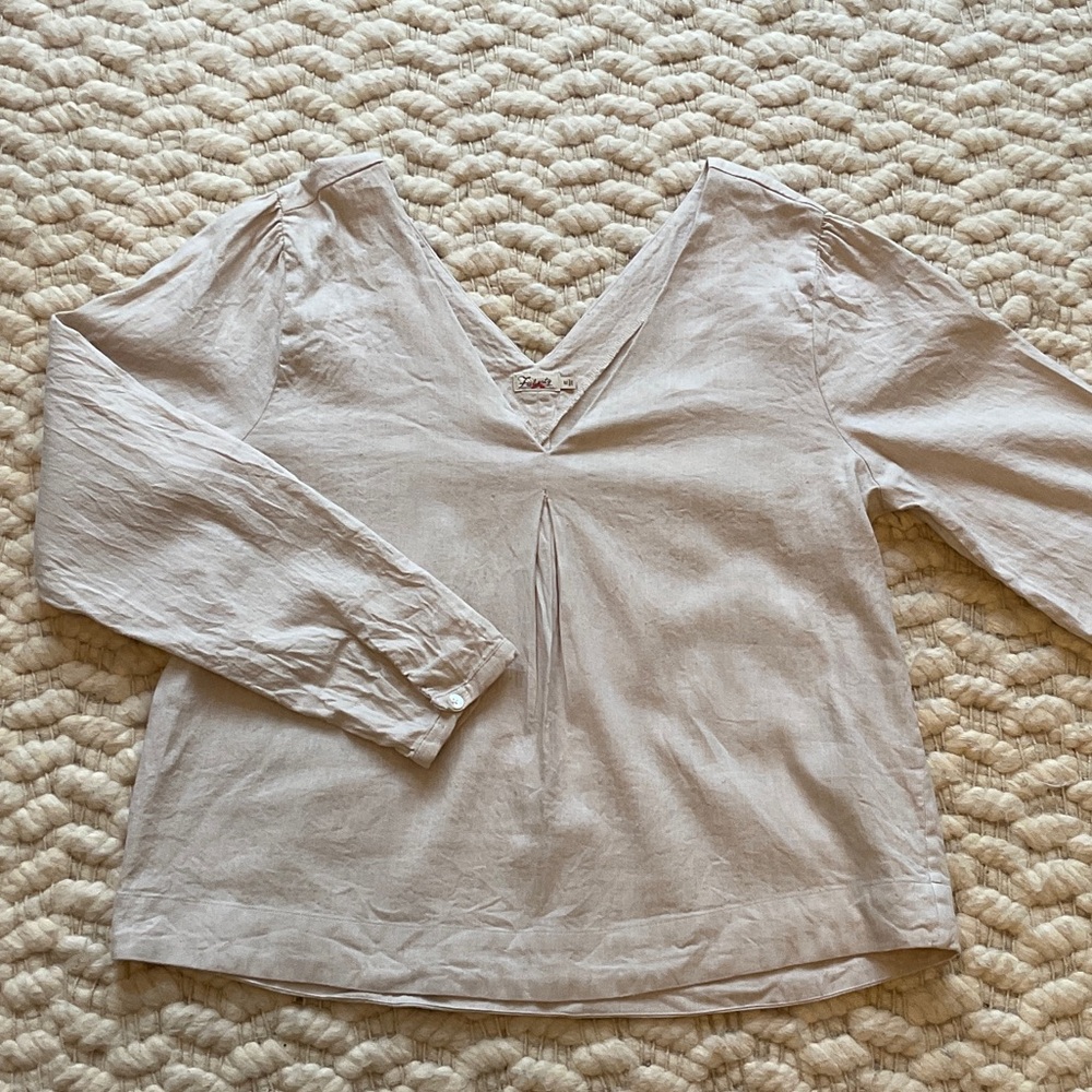 Faherty Linen Cream V-Neck Blouse